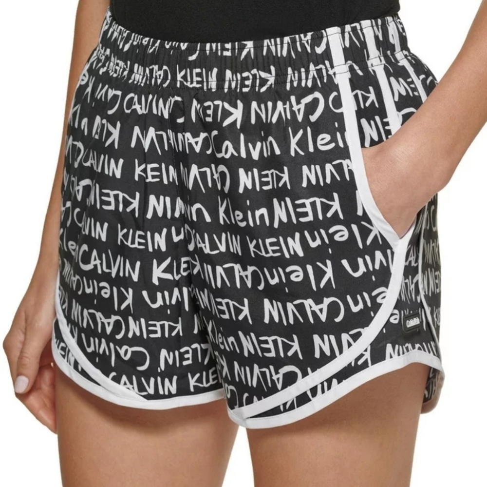 Calvin klein women's comfortable Athletic Short size L
